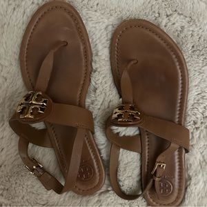 Tory Burch Flat Thong Sandals in Brown Leather